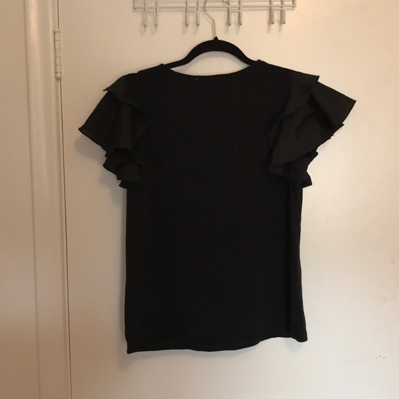 Fun and flirty black top with detailed sleeves - Picture 2 of 2